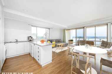 10/27 Leahy Close Narrabundah