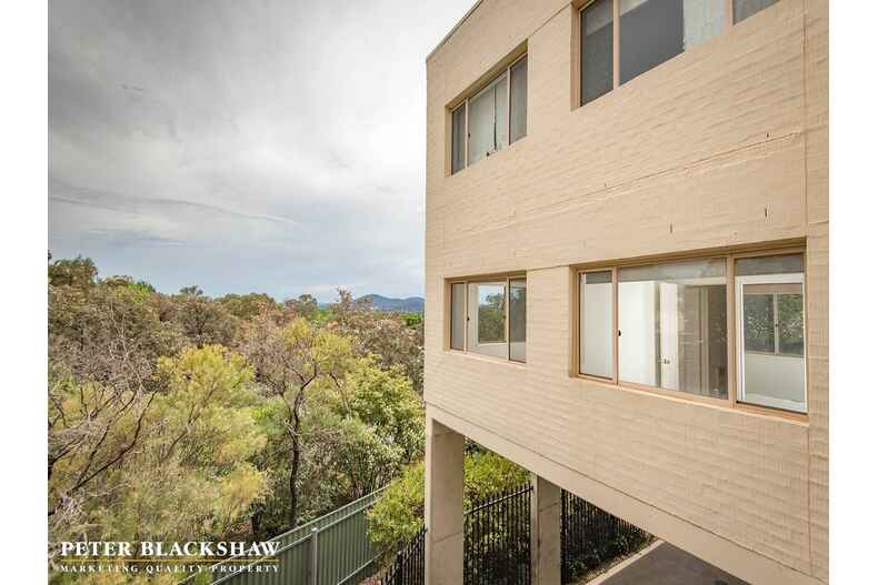 10/27 Leahy Close Narrabundah 10/27 Leahy Close Narrabundah