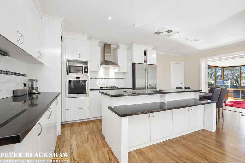 9 McArthur Place Latham