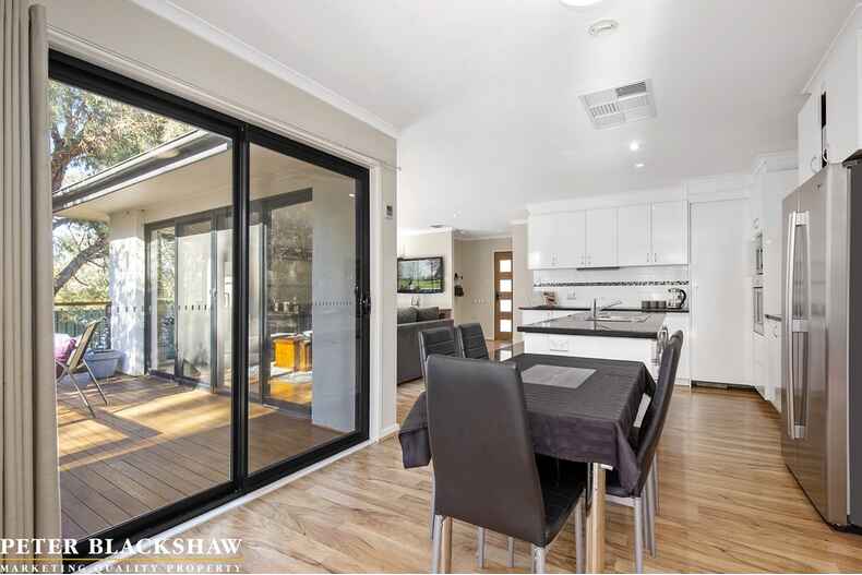 9 McArthur Place Latham