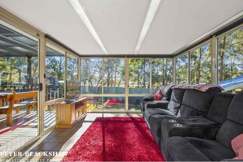 9 McArthur Place Latham