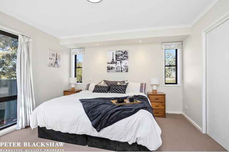 9 McArthur Place Latham