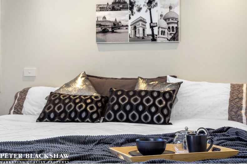 9 McArthur Place Latham