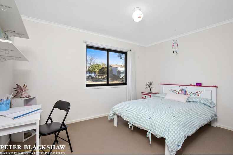 9 McArthur Place Latham