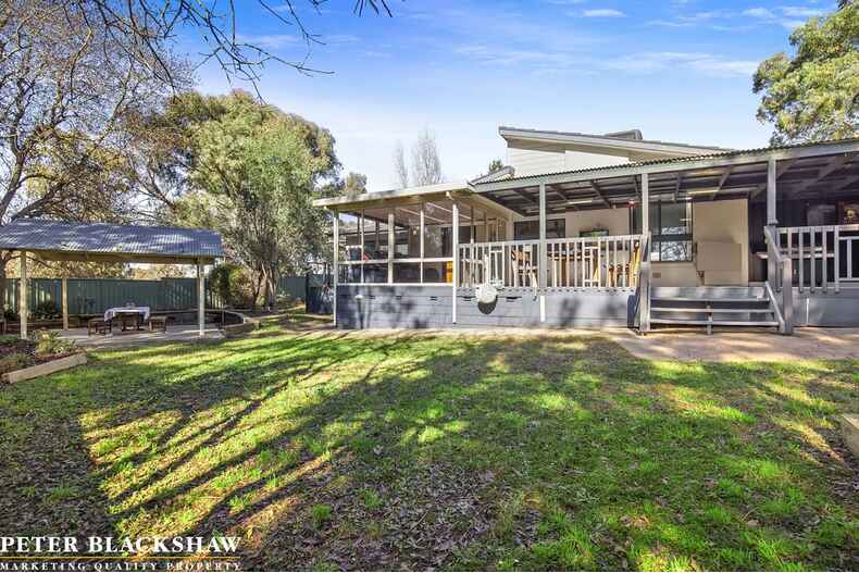 9 McArthur Place Latham