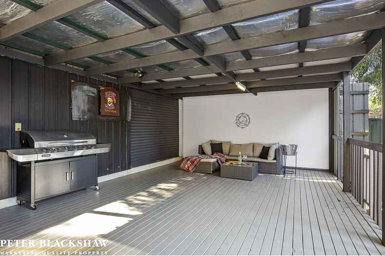 9 McArthur Place Latham