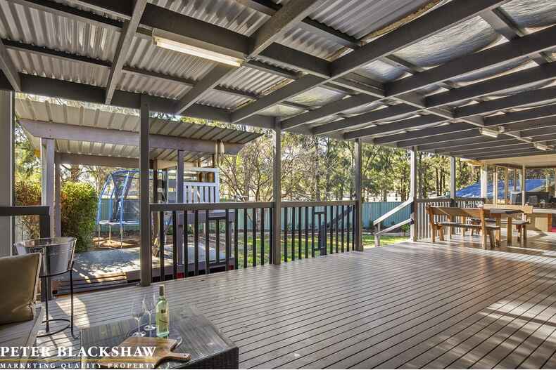 9 McArthur Place Latham