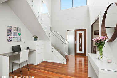 63 Erldunda Circuit Hawker