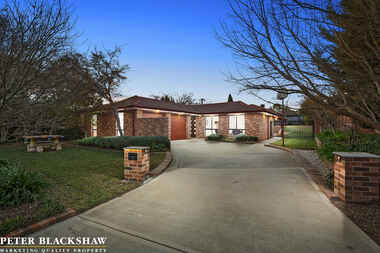 9 Edman Close Florey