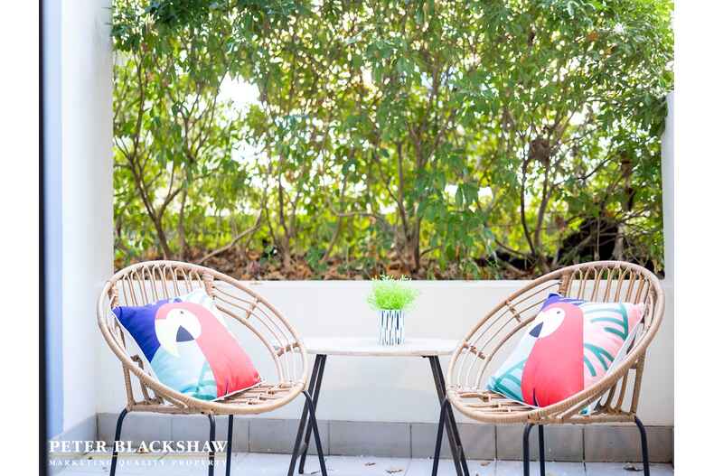 6/10 Burke Crescent Kingston 6/10 Burke Crescent Kingston