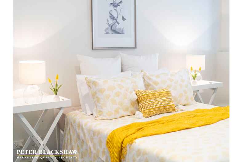 6/10 Burke Crescent Kingston 6/10 Burke Crescent Kingston