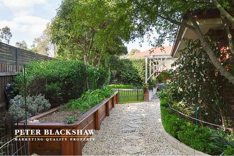 72 Rosewood Glen Jerrabomberra