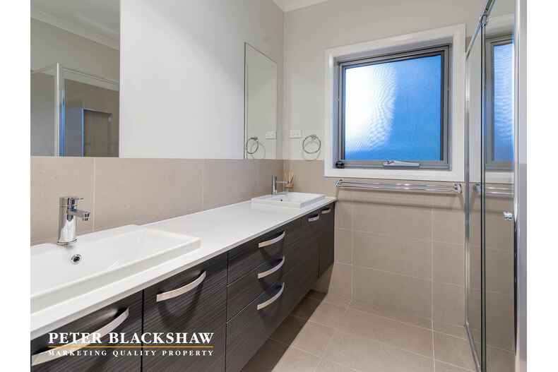 18 Quinane Avenue Forde 18 Quinane Avenue Forde