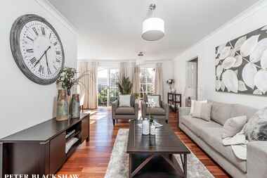 2/37 Novar Street Yarralumla