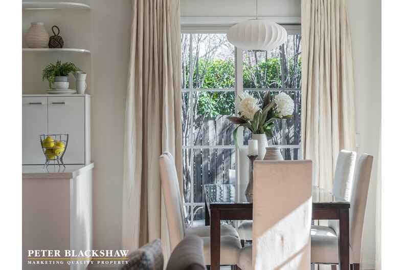 2/37 Novar Street Yarralumla 2/37 Novar Street Yarralumla