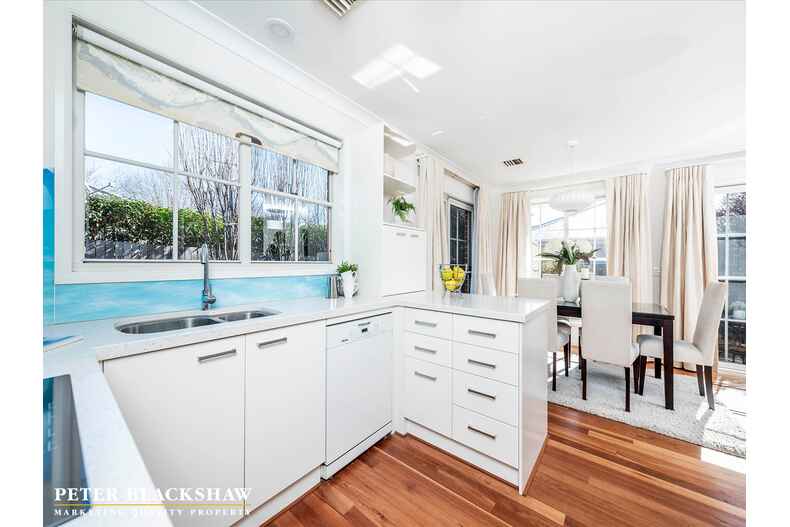 2/37 Novar Street Yarralumla 2/37 Novar Street Yarralumla