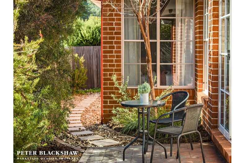 2/37 Novar Street Yarralumla 2/37 Novar Street Yarralumla