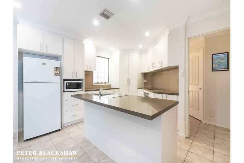 3/5 Tauss Place Bruce