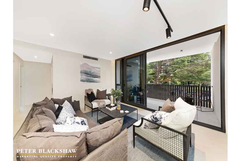 8/22 Canberra Avenue Forrest