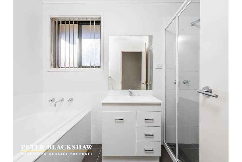 138 Macfarlane Burnet Avenue Macgregor 138 Macfarlane Burnet Avenue Macgregor