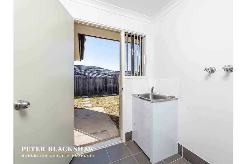 138 Macfarlane Burnet Avenue Macgregor 138 Macfarlane Burnet Avenue Macgregor