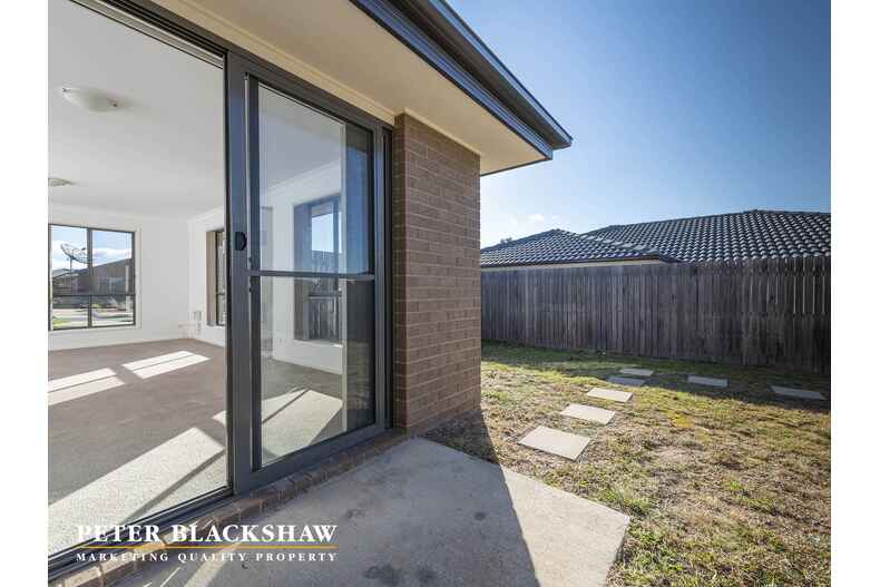 138 Macfarlane Burnet Avenue Macgregor 138 Macfarlane Burnet Avenue Macgregor