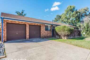 22 Dorrit Black Crescent Lyneham