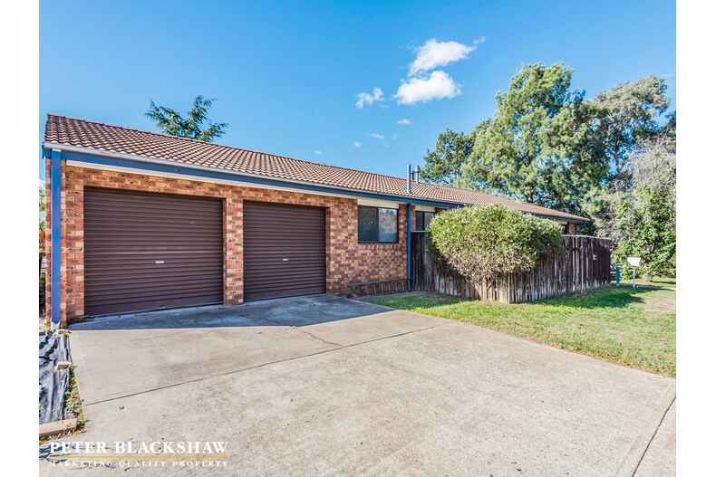 22 Dorrit Black Crescent Lyneham