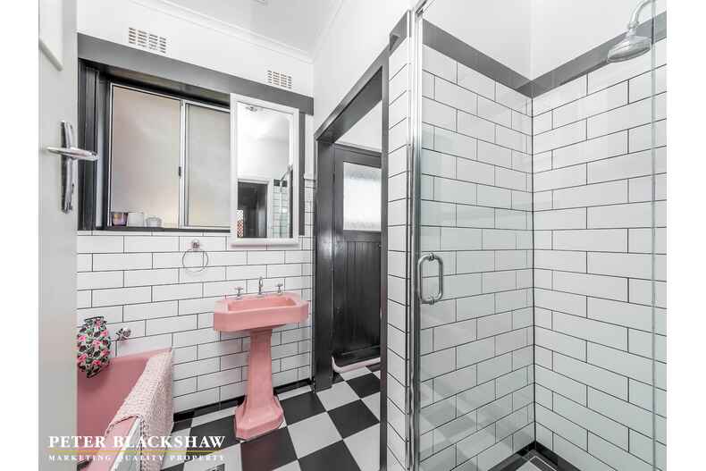 2/10 Kinkora Place Queanbeyan