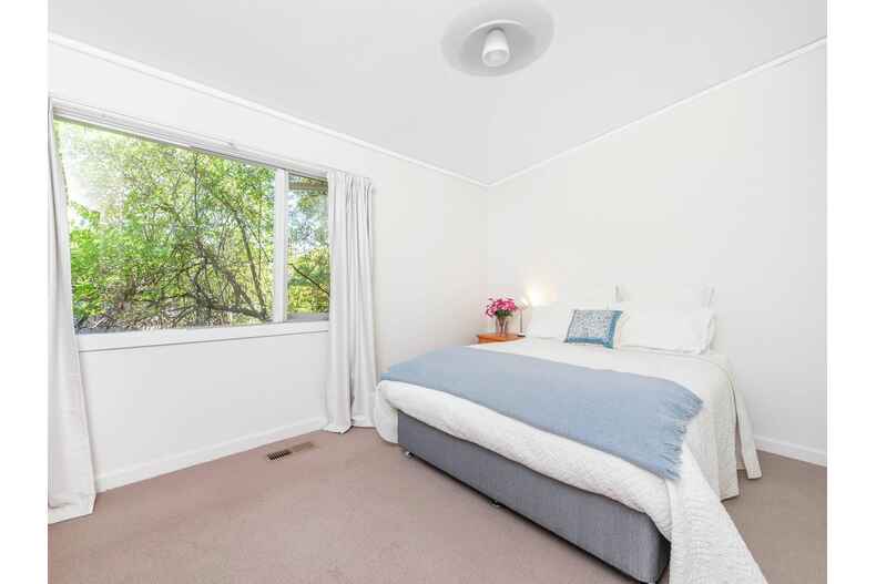 17 Jacka Crescent Campbell 17 Jacka Crescent Campbell