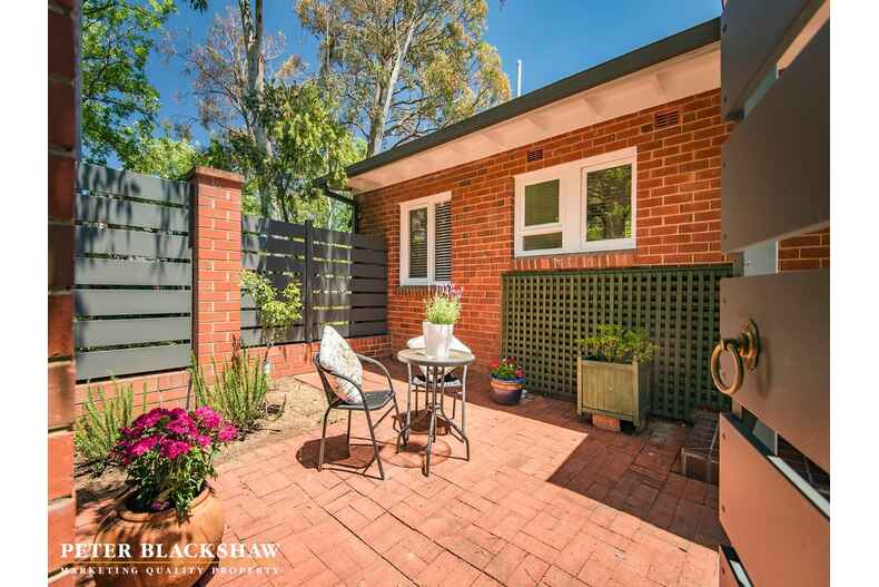 17 Jacka Crescent Campbell 17 Jacka Crescent Campbell