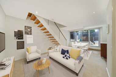 5/2 The Mews ("The Metropolitan") City