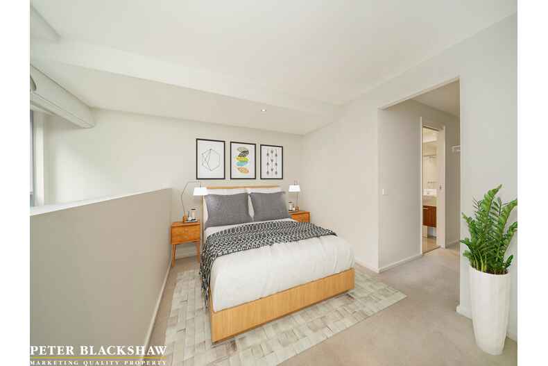 5/2 The Mews ("The Metropolitan") City 5/2 The Mews ("The Metropolitan") City