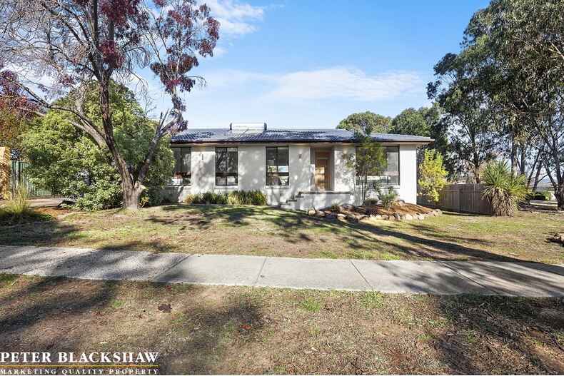 21 Companion Crescent Flynn 21 Companion Crescent Flynn