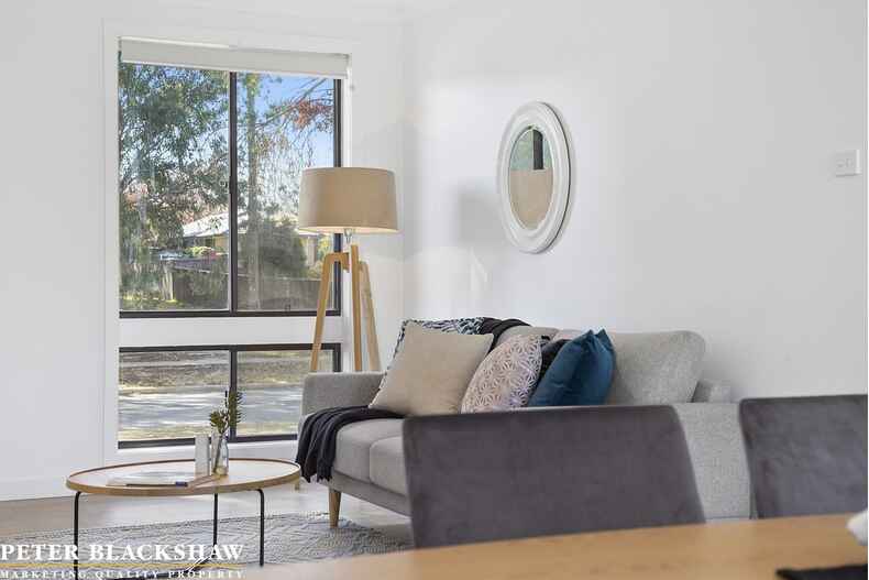 21 Companion Crescent Flynn 21 Companion Crescent Flynn