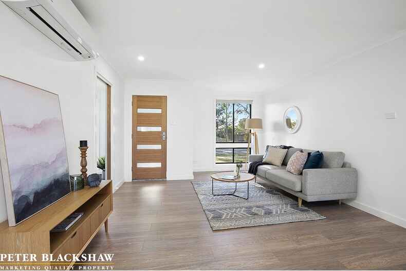 21 Companion Crescent Flynn 21 Companion Crescent Flynn