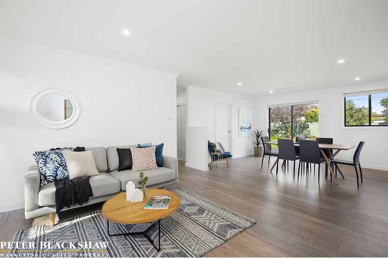 21 Companion Crescent Flynn 21 Companion Crescent Flynn