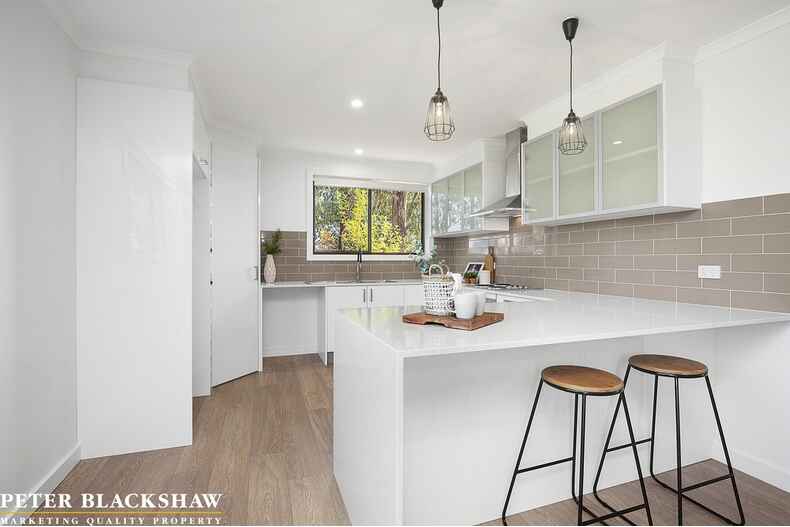 21 Companion Crescent Flynn 21 Companion Crescent Flynn