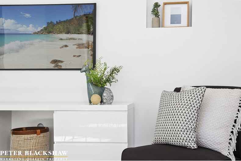 21 Companion Crescent Flynn 21 Companion Crescent Flynn