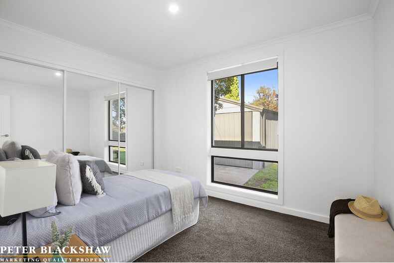 21 Companion Crescent Flynn 21 Companion Crescent Flynn