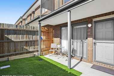 16/11 Starcevich Crescent Jacka