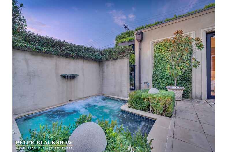 24 Bedford Street Deakin