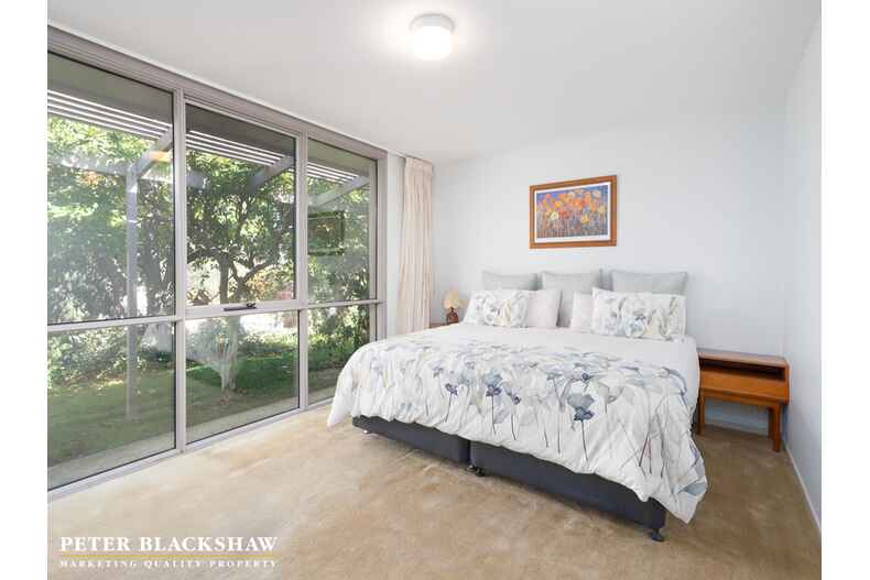 1/130 Shackleton Circuit Mawson