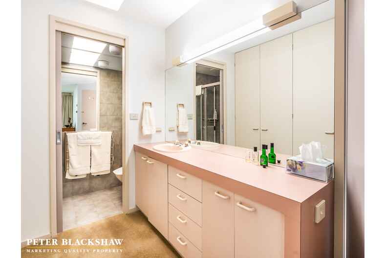 1/130 Shackleton Circuit Mawson