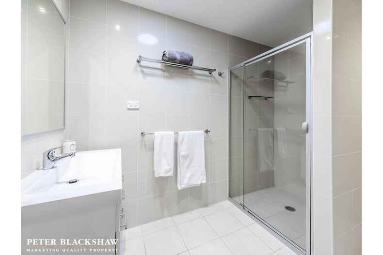 34/1 Cowlishaw Street Greenway