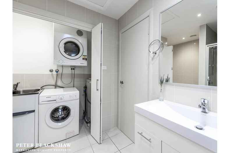 34/1 Cowlishaw Street Greenway