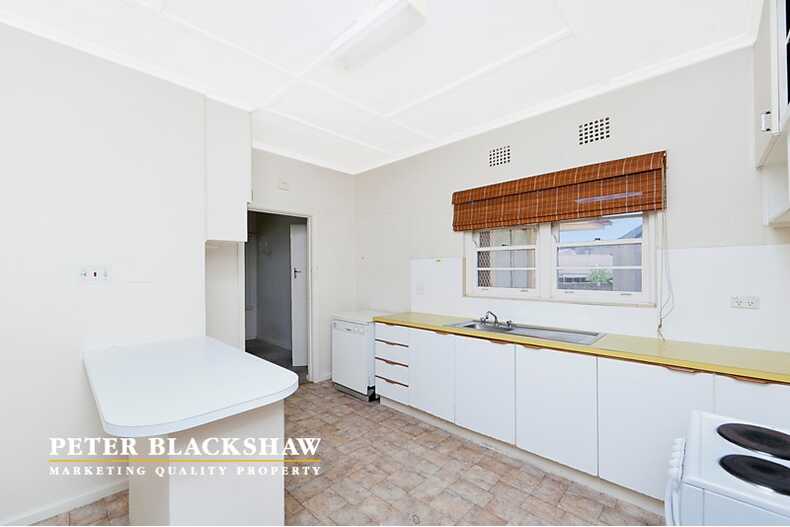 27 Moore Street  Turner