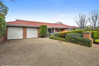 33 Lexcen Avenue Nicholls