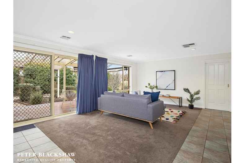 33 Lexcen Avenue Nicholls 33 Lexcen Avenue Nicholls