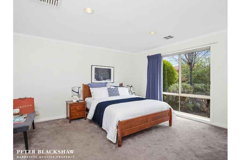 33 Lexcen Avenue Nicholls 33 Lexcen Avenue Nicholls